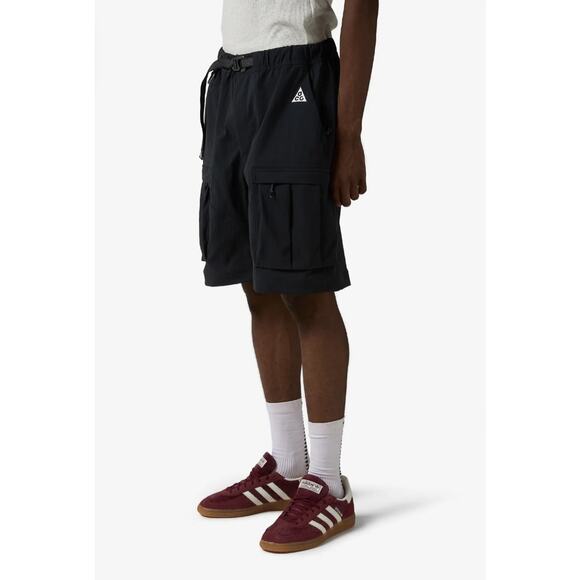 Nike ACG Smith Summit Cargo Pants Black FN0428-010 Men's XL Hiking - Picture 2 of 3